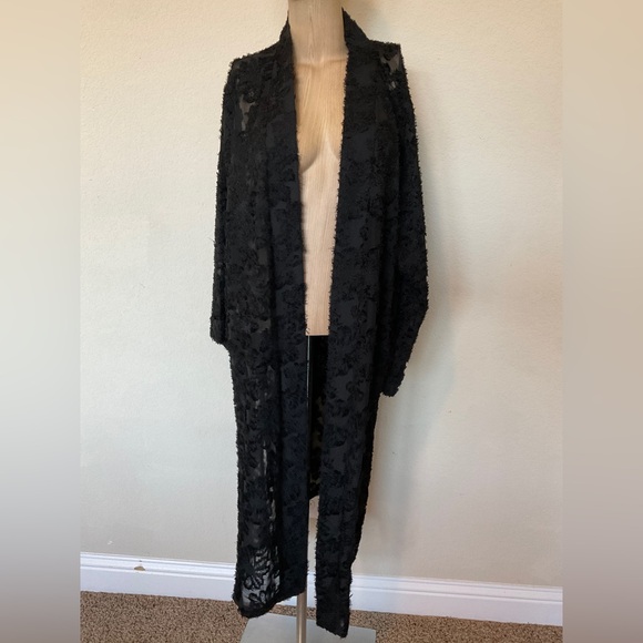 Avenue NWT Black Floral Burnout Kimono Robe or Duster Jacket 22-24 or Smaller! - Picture 8 of 16